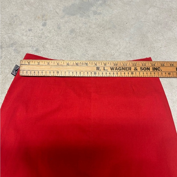 yLondon Red Midi Pencil Skirt Textured Fringe Hem Size 28 - Picture 6 of 6